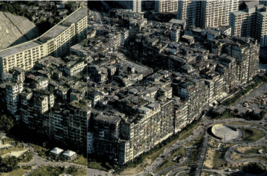 walled-street-in-1980